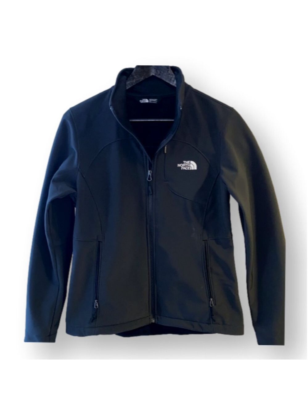 NORTH FACE Jacket. Black water/wind proof fleeced inside.